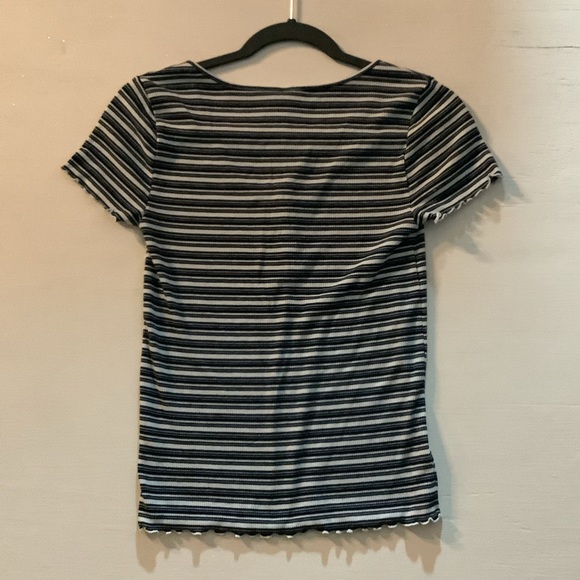 Blue Horizontal Striped Ribbed Shirt - Picture 2 of 4